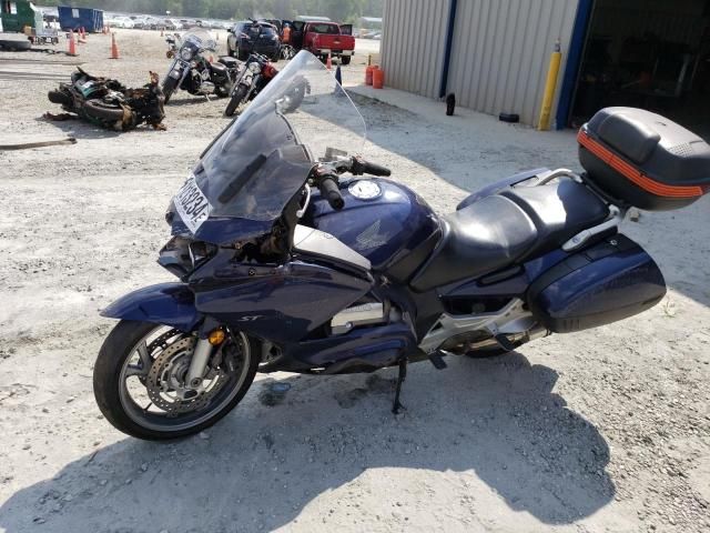 2004 Honda ST1300