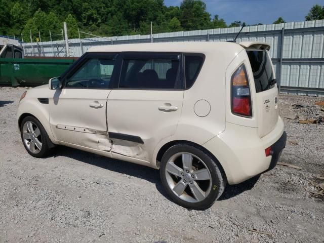 2011 KIA Soul +