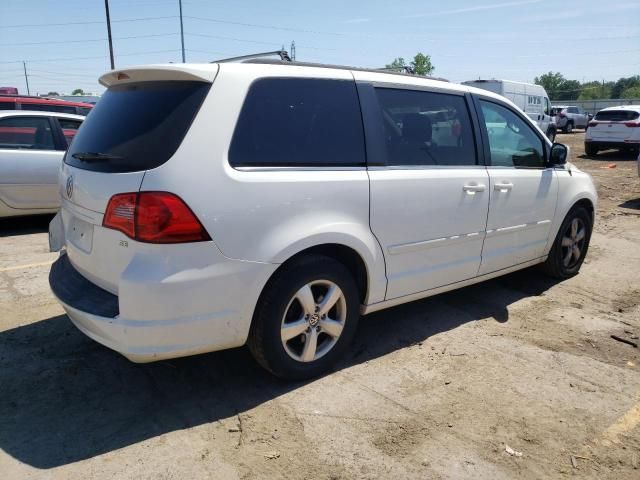 2011 Volkswagen Routan SE