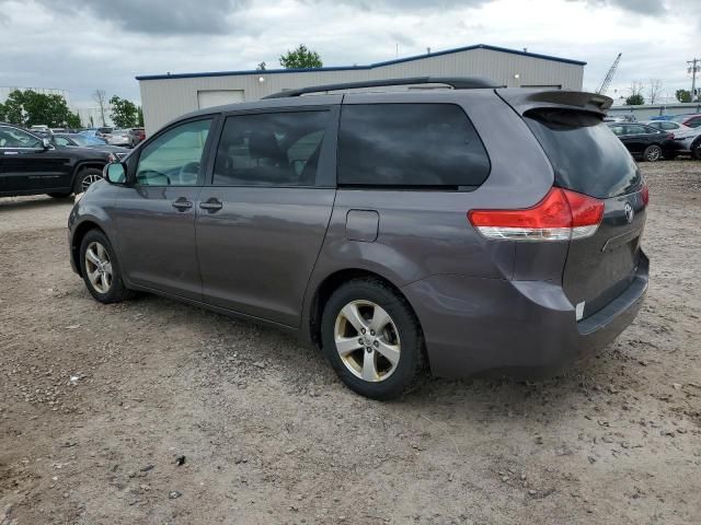 2013 Toyota Sienna LE