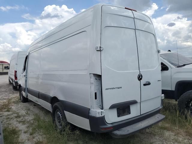 2022 Mercedes-Benz Sprinter 2500