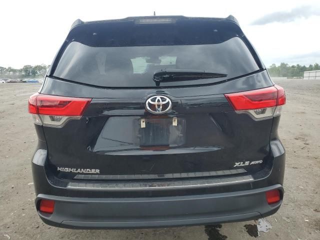 2017 Toyota Highlander SE