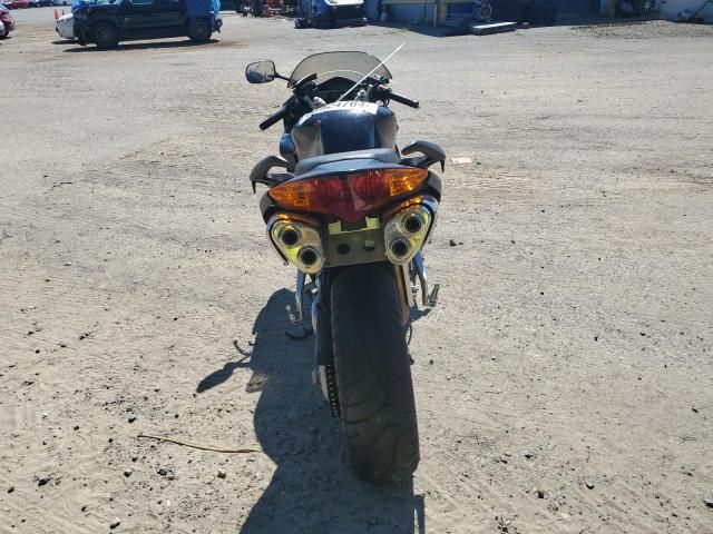 2004 Honda VFR800