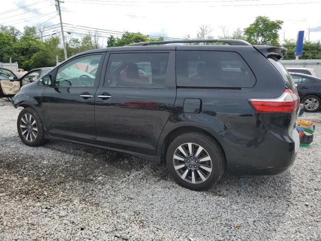 2018 Toyota Sienna XLE