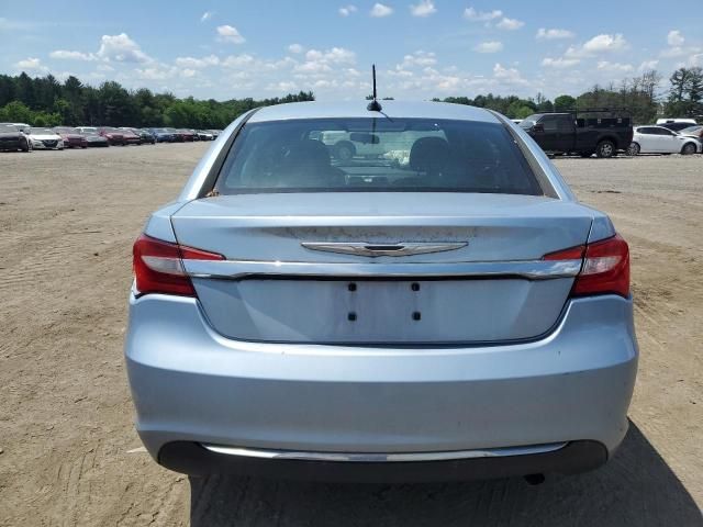 2013 Chrysler 200 Touring