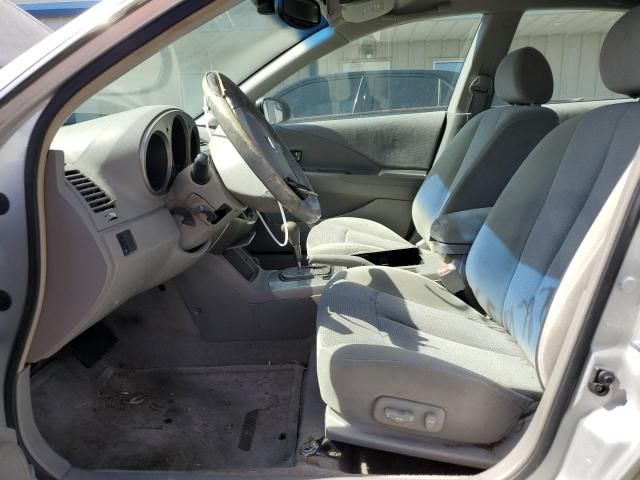 2004 Nissan Altima Base