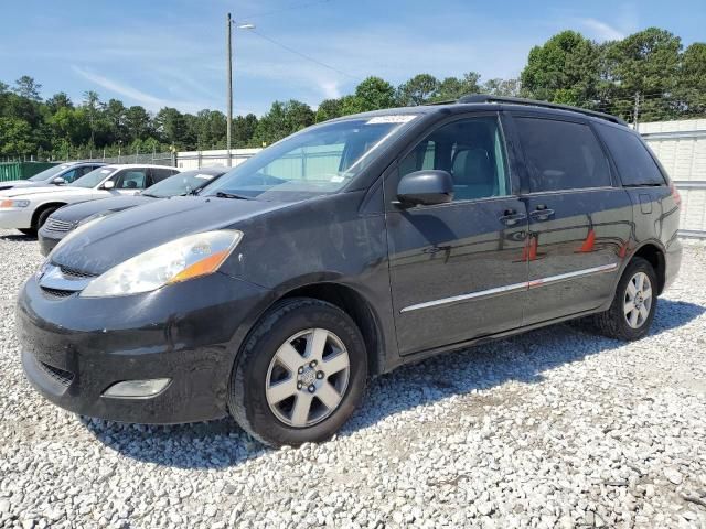 2009 Toyota Sienna XLE