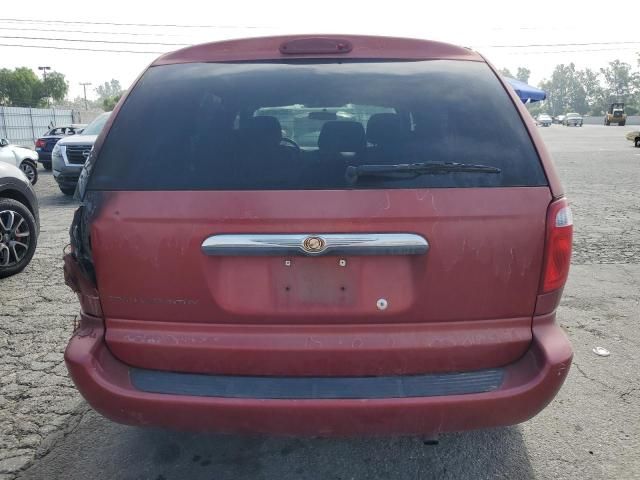 2007 Chrysler Town & Country LX