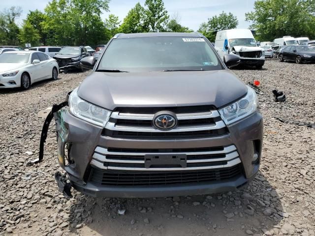 2019 Toyota Highlander SE