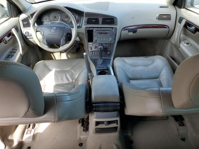 2004 Volvo XC70