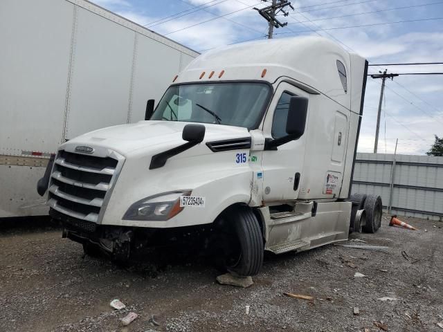 2020 Freightliner Cascadia 126