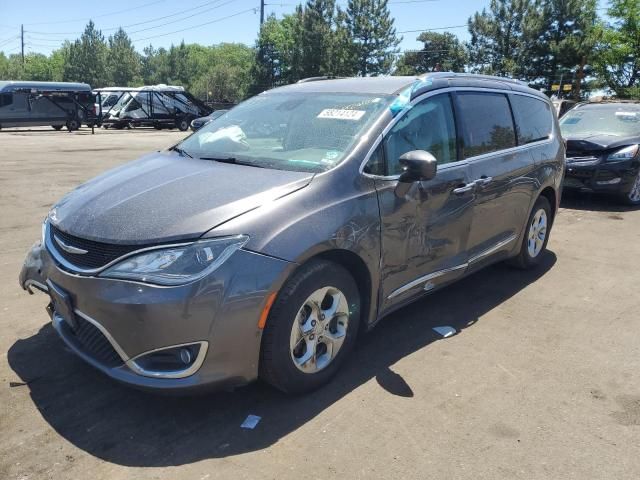 2017 Chrysler Pacifica Touring L Plus