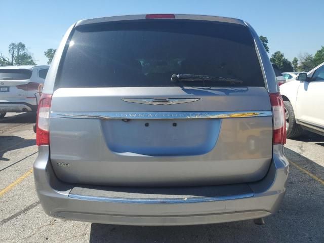 2013 Chrysler Town & Country Touring