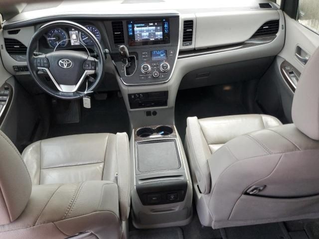 2016 Toyota Sienna XLE