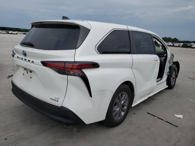 2021 Toyota Sienna LE