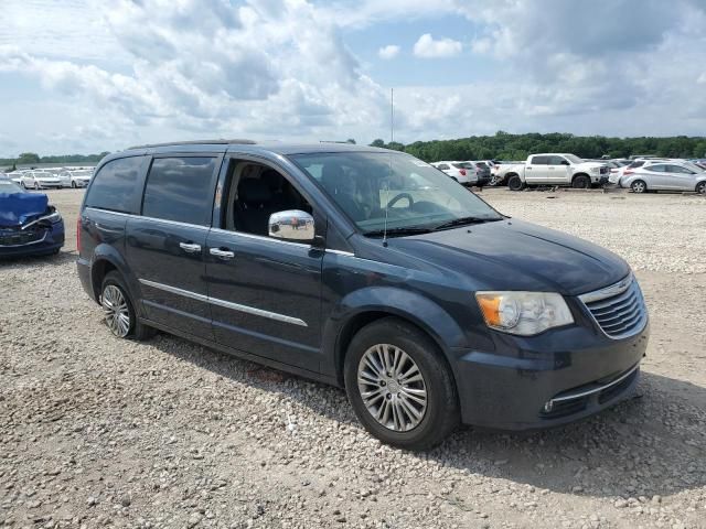 2013 Chrysler Town & Country Touring L