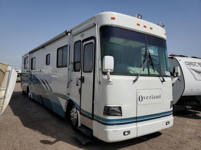 1999 Freightliner Chassis X Line MH Overland