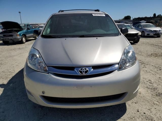 2010 Toyota Sienna XLE