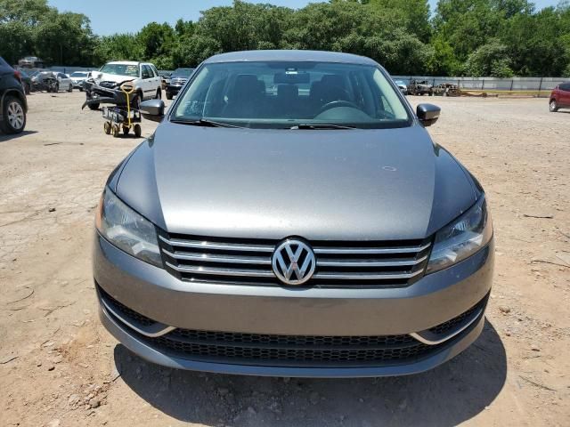 2014 Volkswagen Passat SE