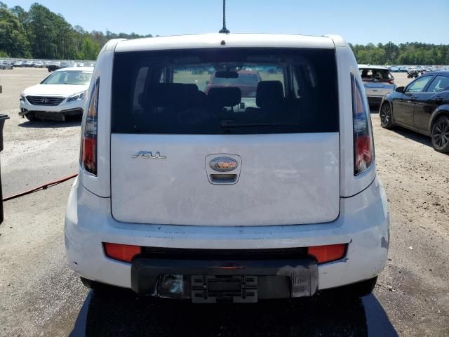 2010 KIA Soul +