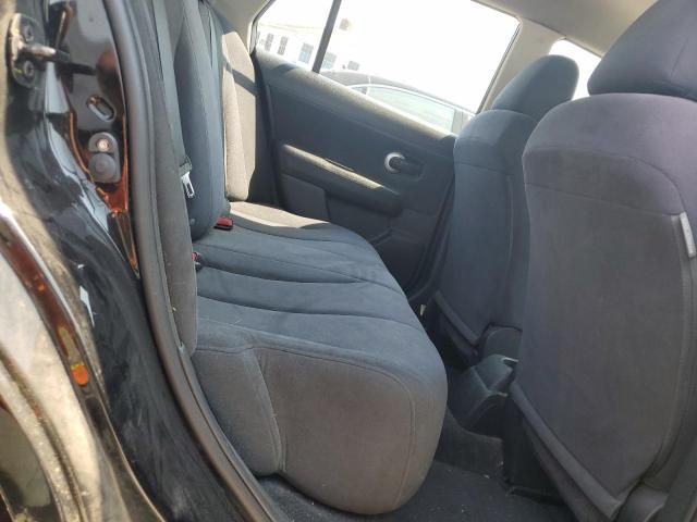 2004 Nissan Versa S