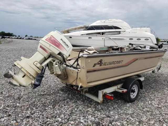 1987 Alumacraft Boat