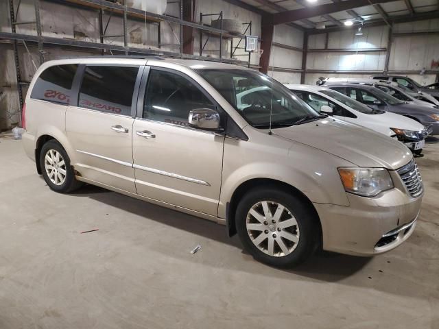 2012 Chrysler Town & Country Touring L