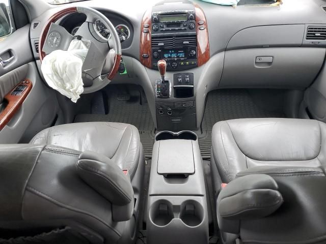 2004 Toyota Sienna XLE