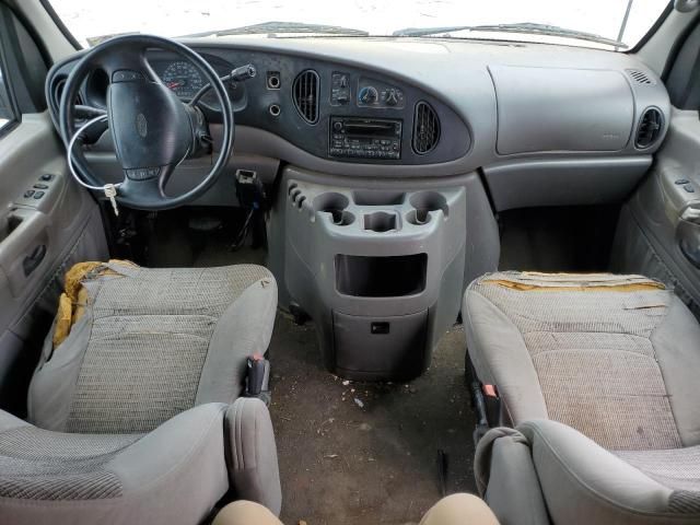 2001 Ford Econoline E350 Super Duty Wagon