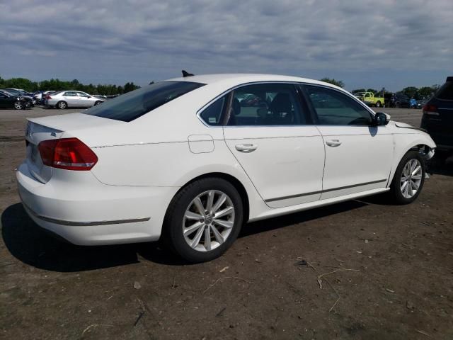 2013 Volkswagen Passat SEL