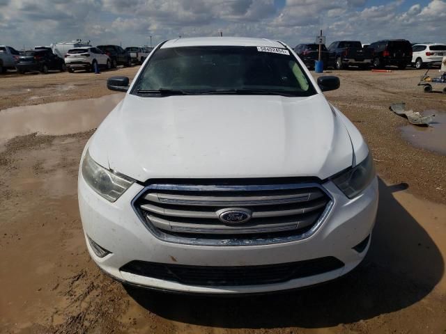 2014 Ford Taurus SE