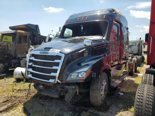 2021 Freightliner Cascadia 126