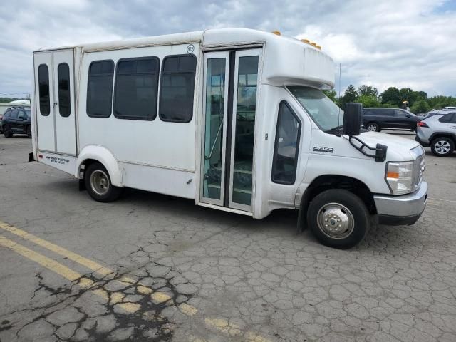 2019 Ford Econoline E350 Super Duty Cutaway Van