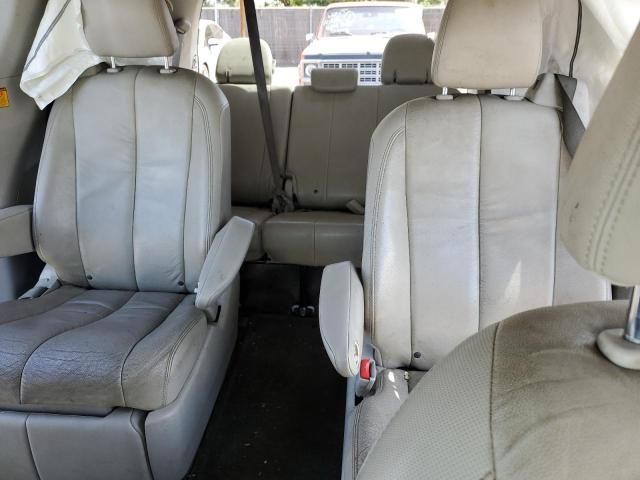 2013 Toyota Sienna XLE