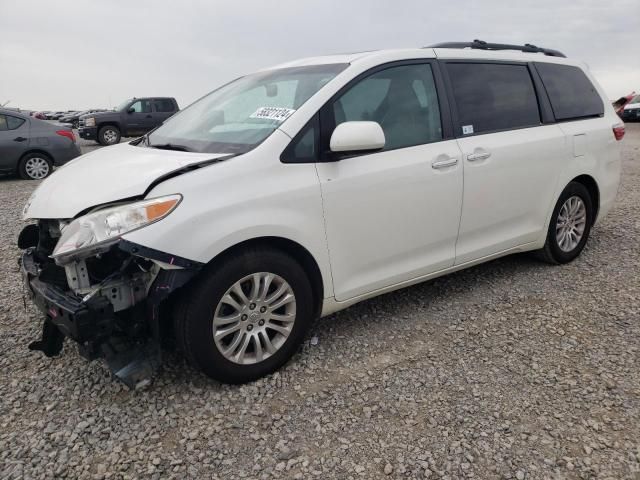 2017 Toyota Sienna XLE