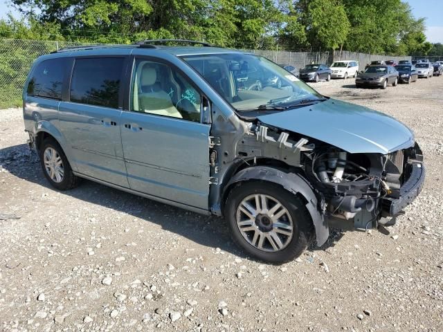 2010 Chrysler Town & Country Limited