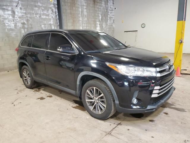 2019 Toyota Highlander SE