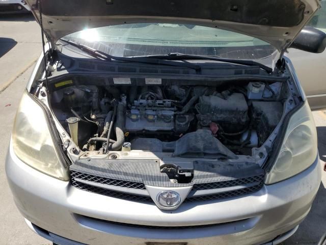 2005 Toyota Sienna CE