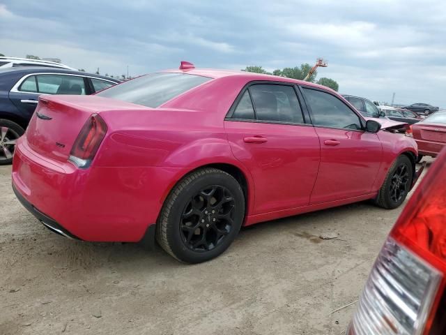 2018 Chrysler 300 Touring