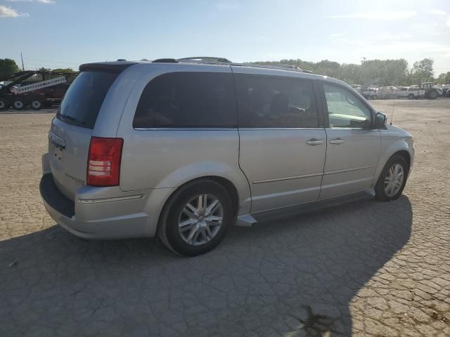 2010 Chrysler Town & Country Limited