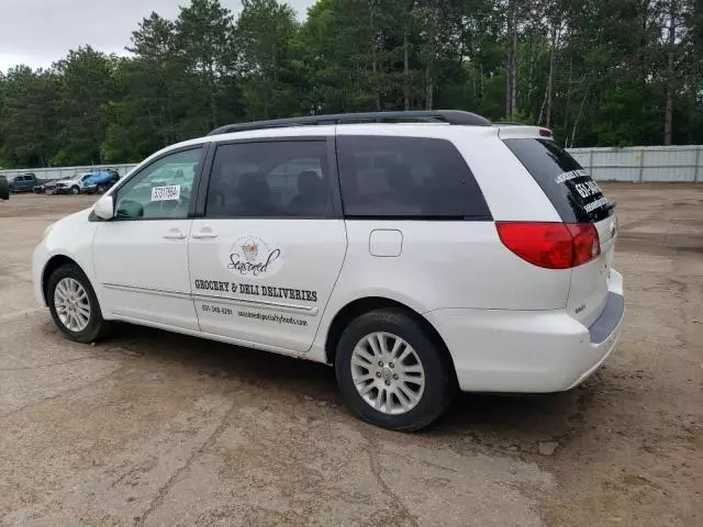 2007 Toyota Sienna XLE