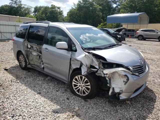 2011 Toyota Sienna XLE