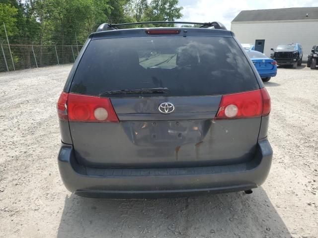 2009 Toyota Sienna CE