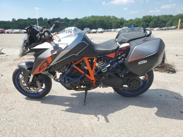 2016 KTM 1290 Super Duke GT