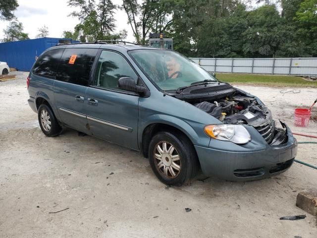 2007 Chrysler Town & Country Touring