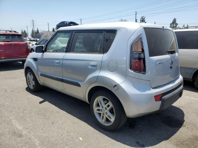 2010 KIA Soul +