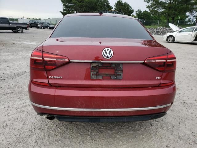 2017 Volkswagen Passat R-Line