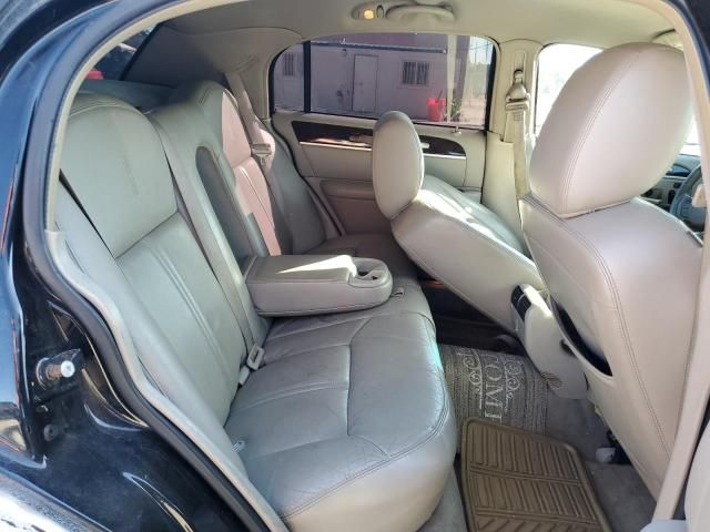 2011 Lincoln Town Car Signature Limited