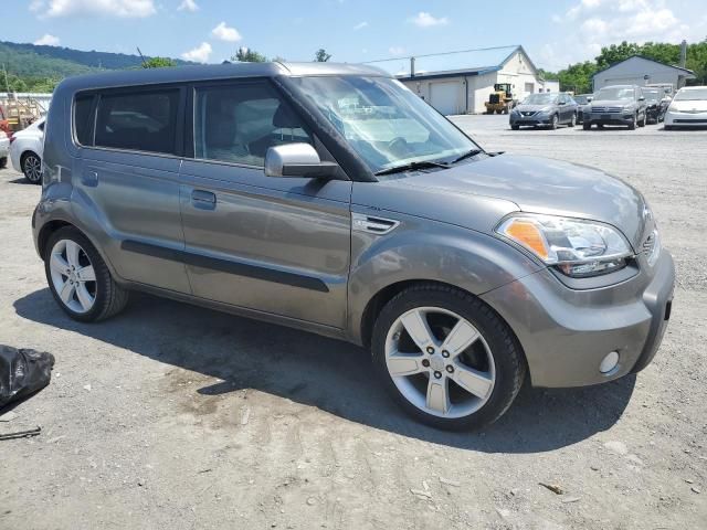 2010 KIA Soul +