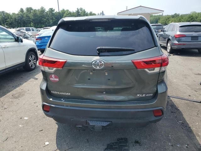 2017 Toyota Highlander SE